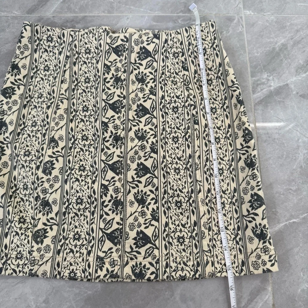 Women’s Free People Modern Femme Floral Denim Mini Skirt Size 2